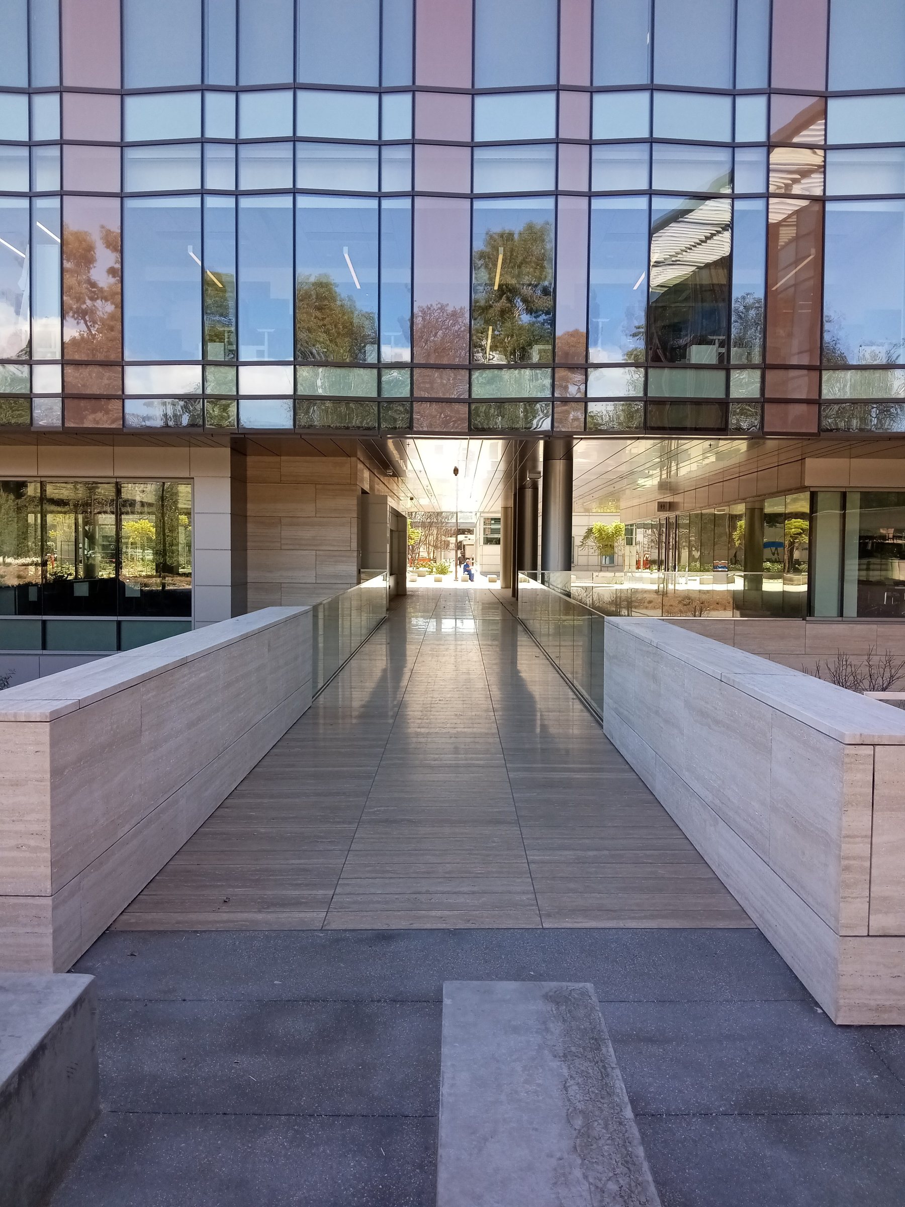 A Walking Tour of Caltech – Transiting Los Angeles